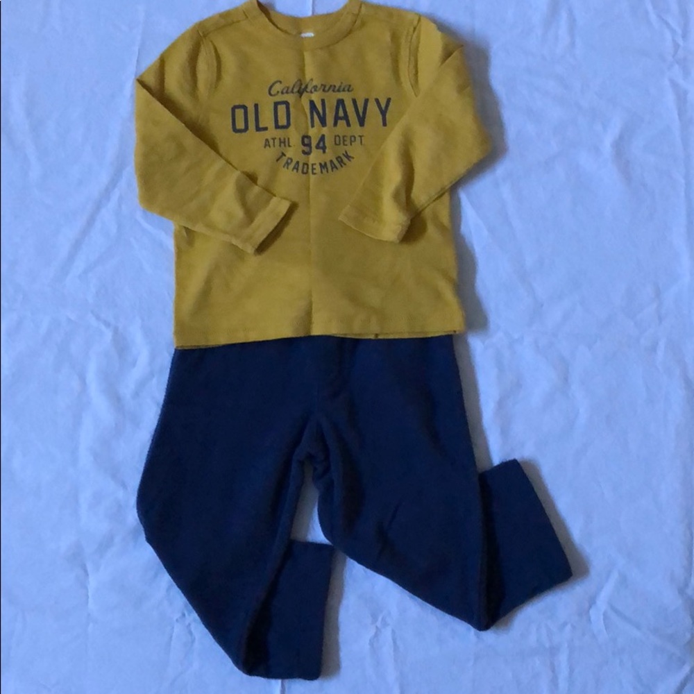 Old Navy Long Sleeve Graphic Tee